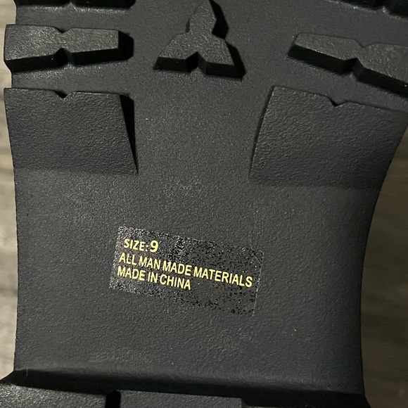 Gently used Lulu’s boots - Picture 5 of 5